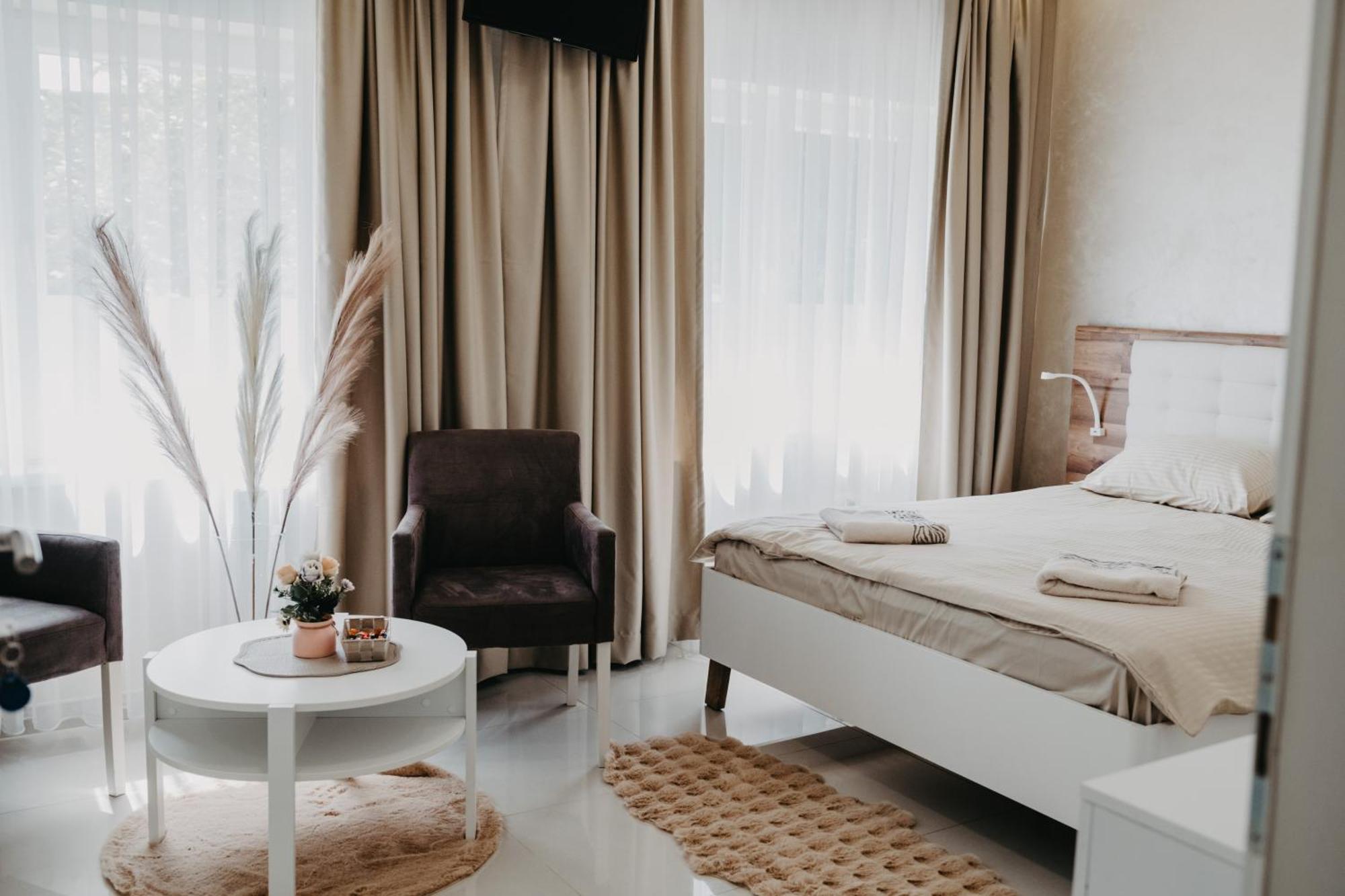 Prenociste Park Bed & Breakfast Modrica Exterior photo