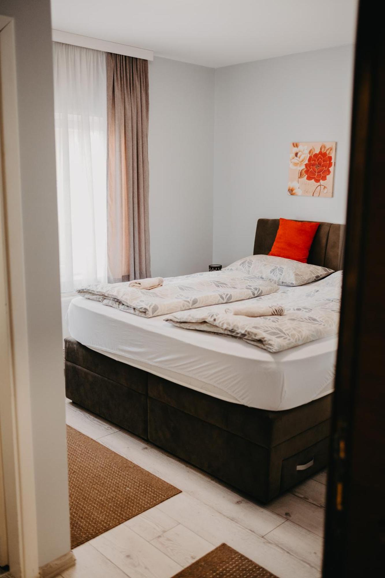 Prenociste Park Bed & Breakfast Modrica Exterior photo