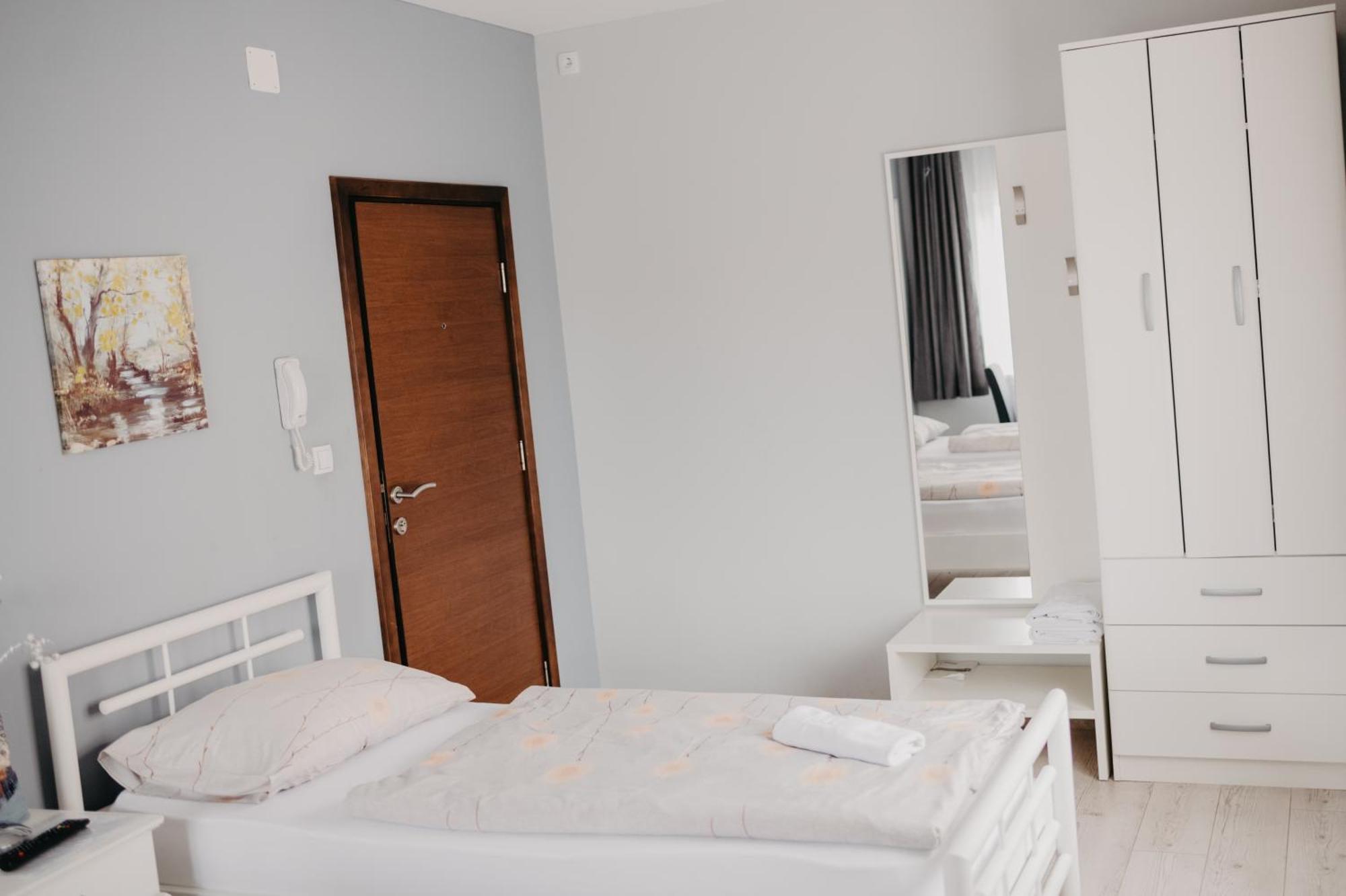 Prenociste Park Bed & Breakfast Modrica Exterior photo