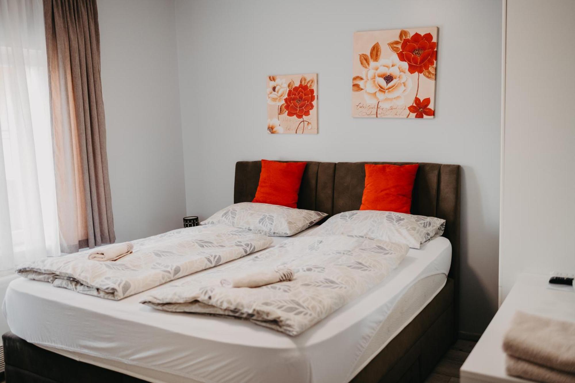 Prenociste Park Bed & Breakfast Modrica Exterior photo